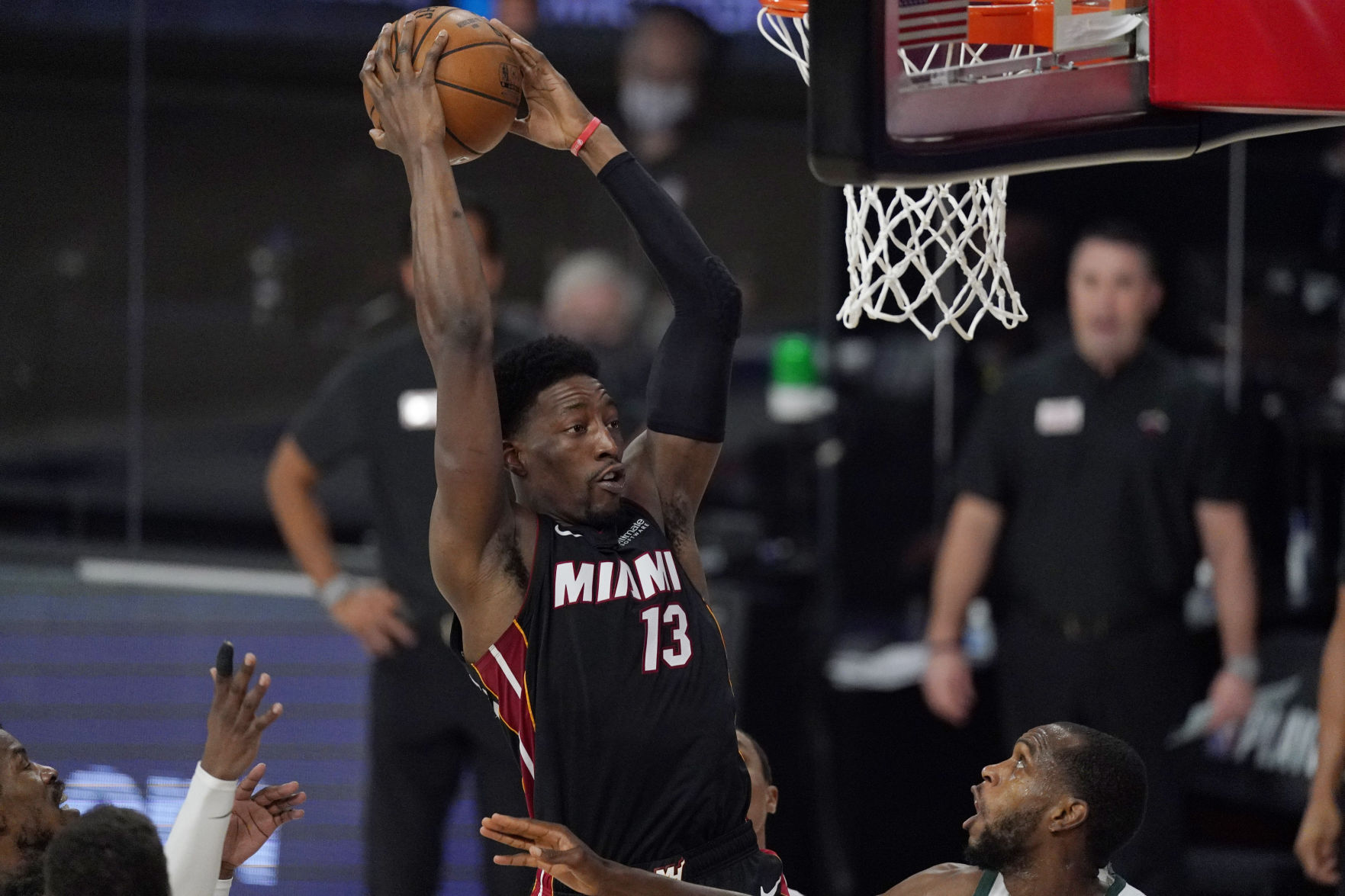 Heat 103, Bucks 94